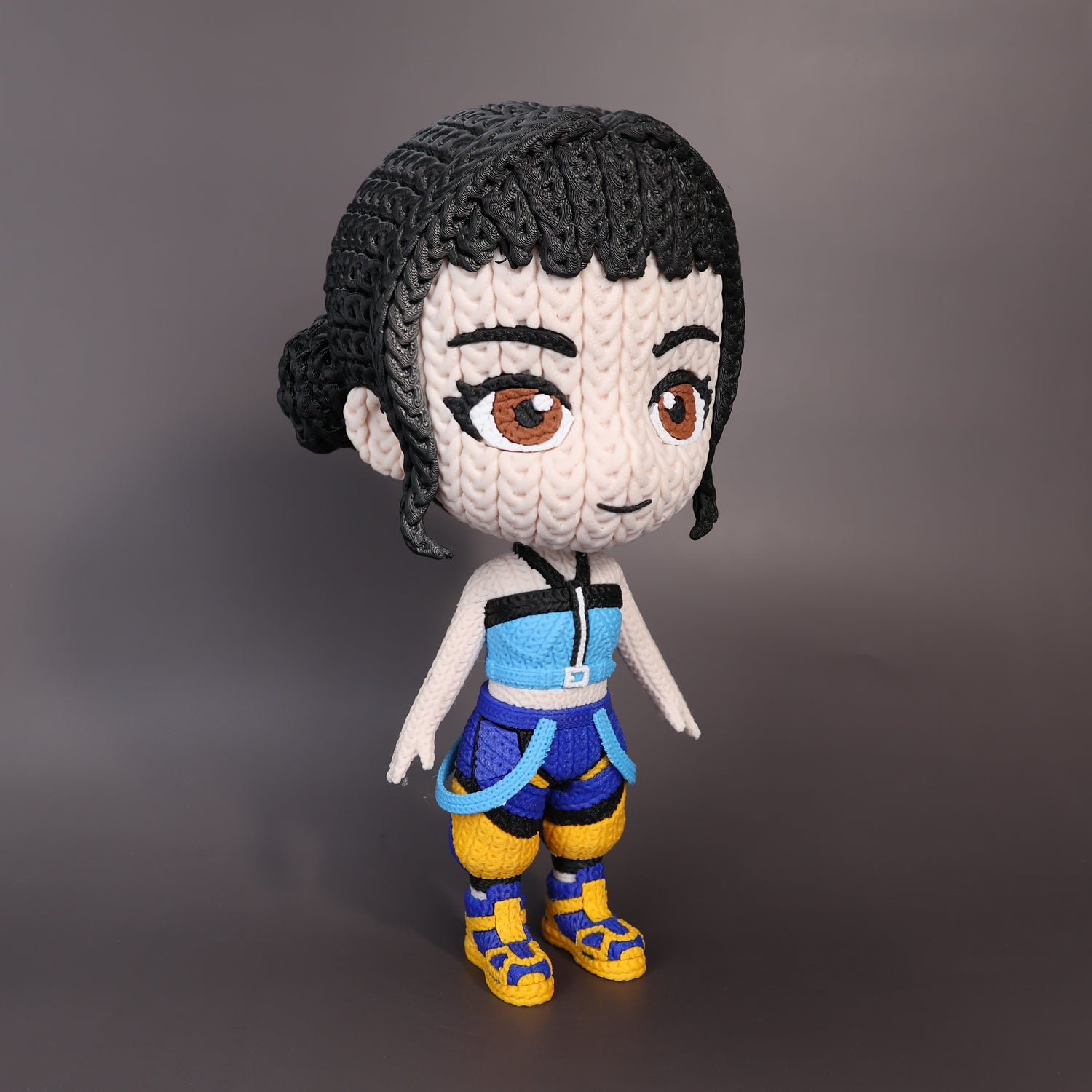 Zoey Kpop Demon Hunters Edition – Figura 3D Crochet Articulada