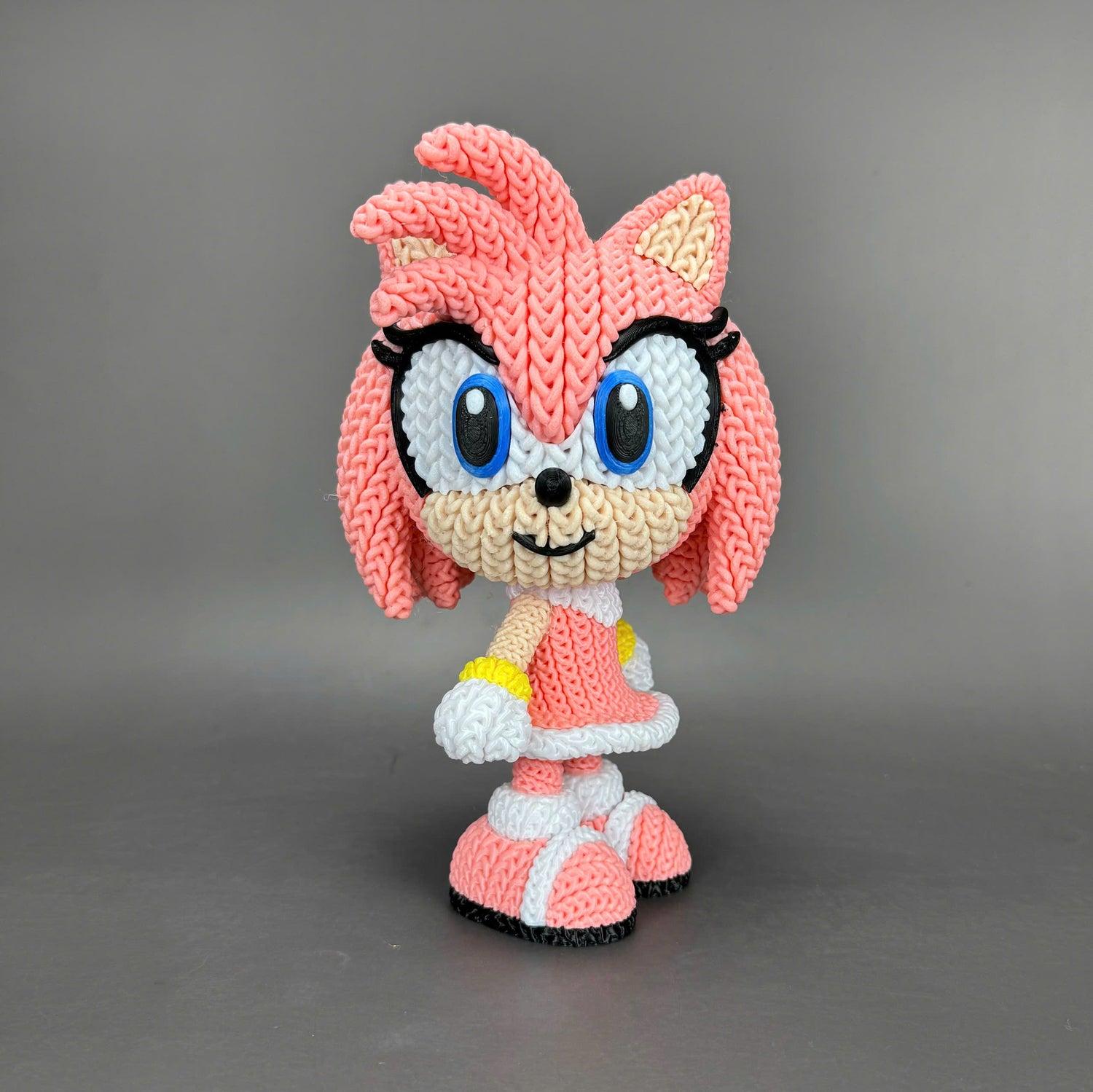 Amy Rose Crochet Edition – Figura 3D Articulada de 18 cm