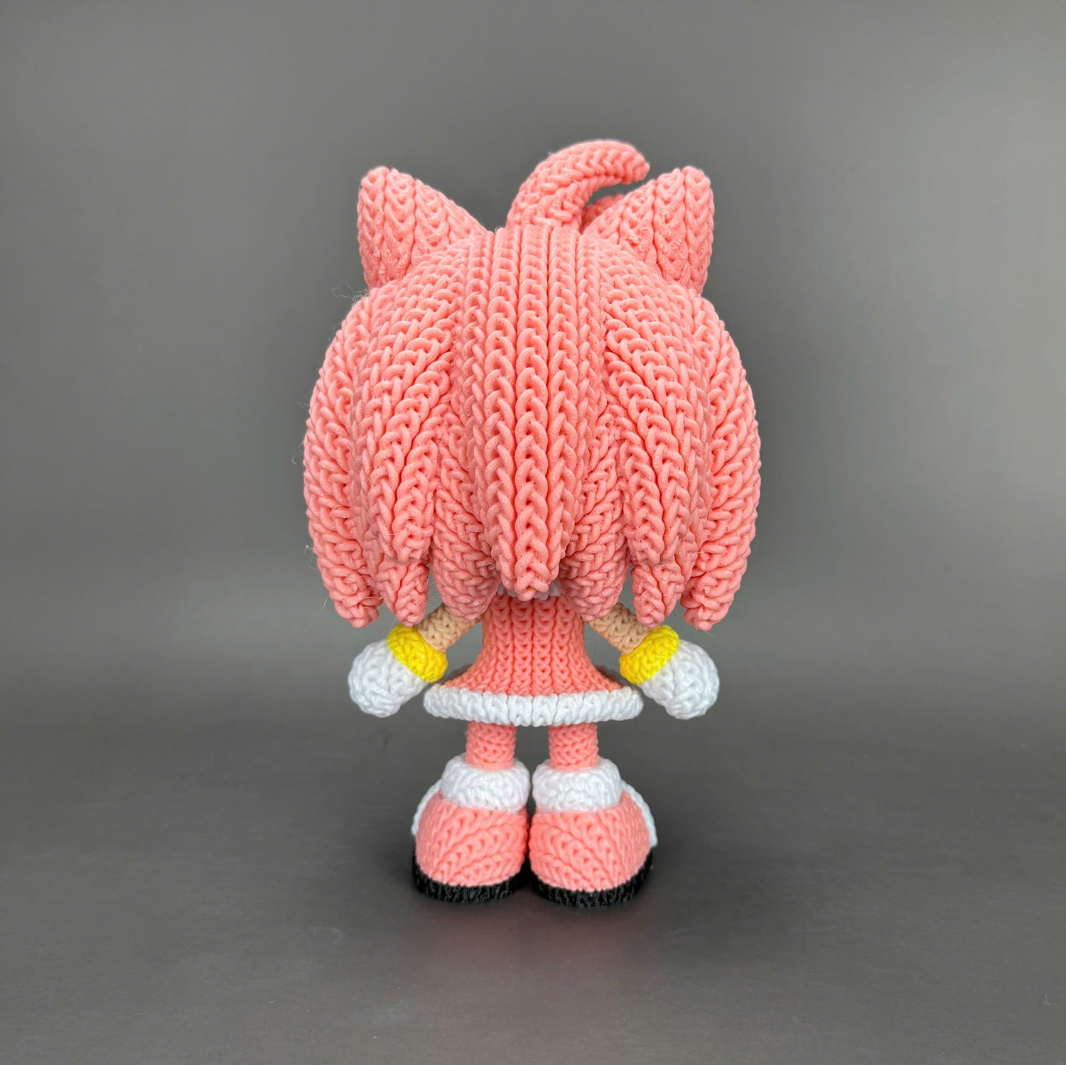 Amy Rose Crochet Edition – Figura 3D Articulada de 18 cm