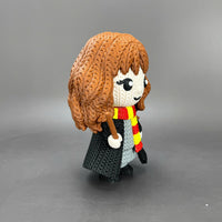 Hermione Granger Crochet Edition – Figura 3D Articulada de 18 cm